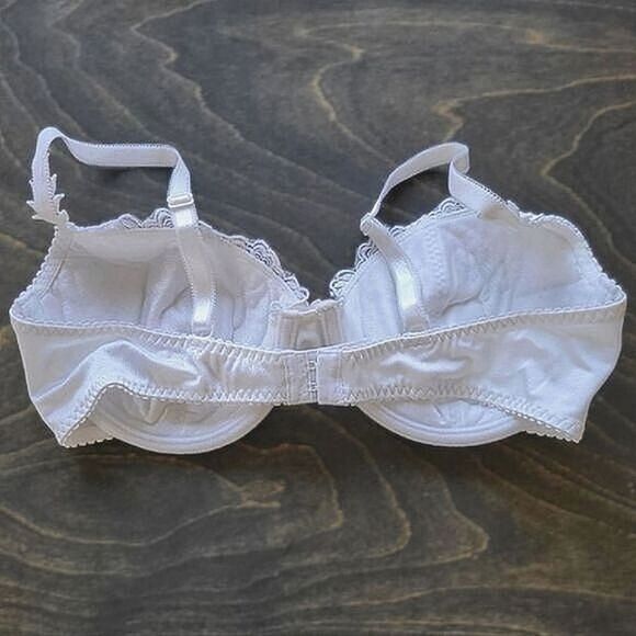 Triumph white floral lace underwire lined unpadded bra 38C - Picture 8 of 16